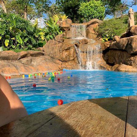Hotel Fazenda Tucano Capim Branco Екстер'єр фото